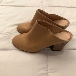 Club Monaco Beige Leather Mules NWOT
